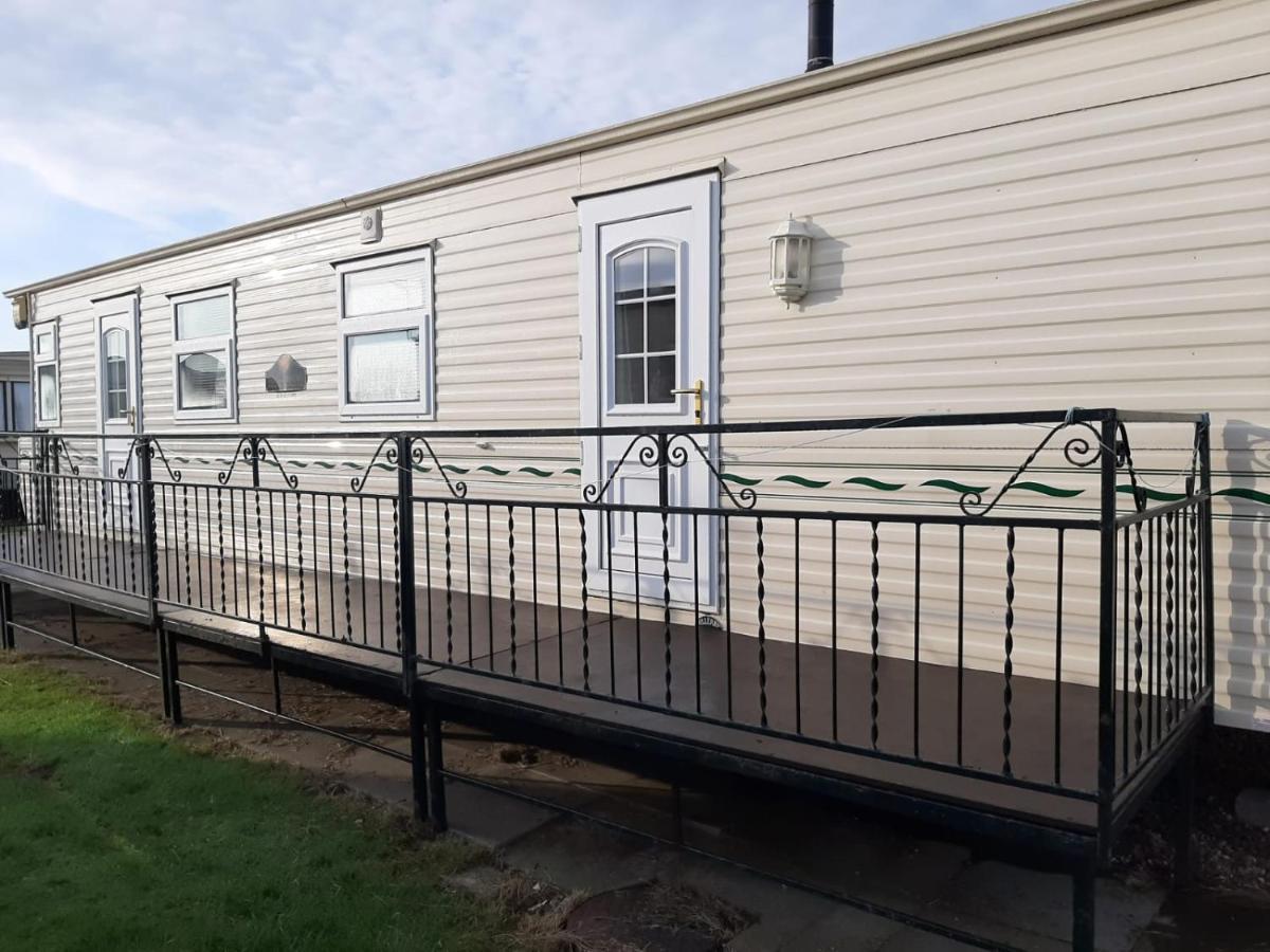 ホテル 6 Berth The Wolds Salisbury Addlethorpe エクステリア 写真